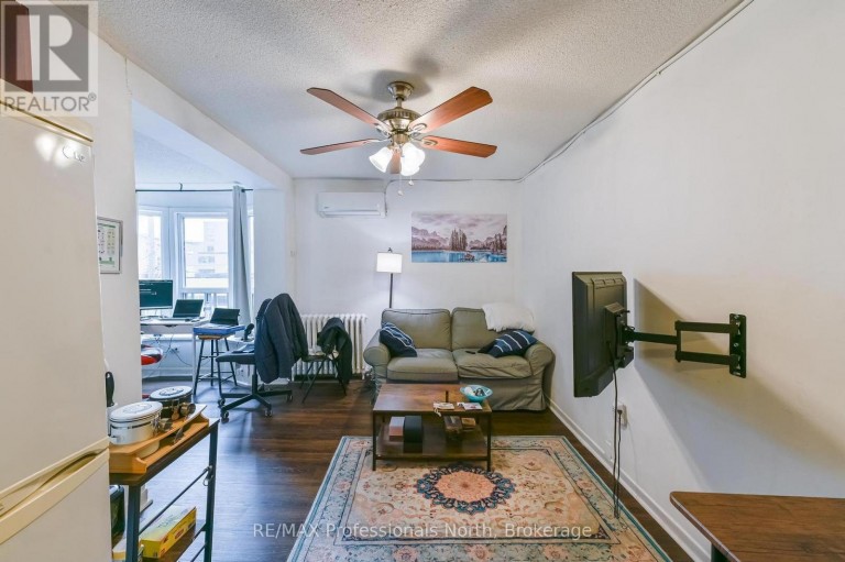 3 MAYNARD AVENUE, Toronto (South Parkdale), Ontario, M6K2Z7