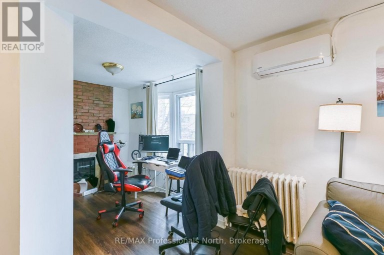 3 MAYNARD AVENUE, Toronto (South Parkdale), Ontario, M6K2Z7