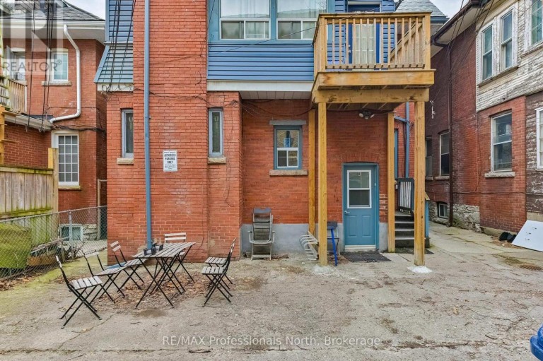 3 MAYNARD AVENUE, Toronto (South Parkdale), Ontario, M6K2Z7