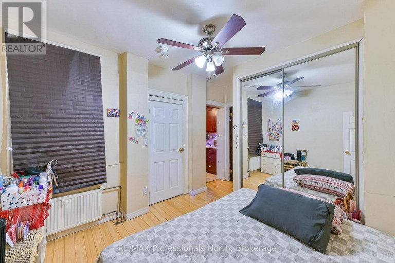 3 MAYNARD AVENUE, Toronto (South Parkdale), Ontario, M6K2Z7