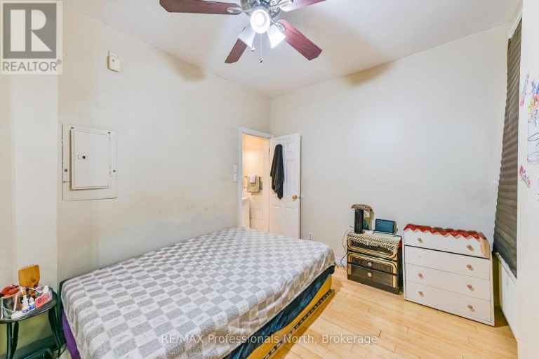 3 MAYNARD AVENUE, Toronto (South Parkdale), Ontario, M6K2Z7