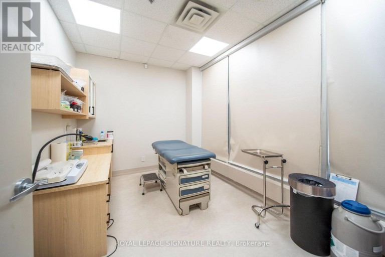 RM1-4 106 - 55 TOWN CENTRE COURT, Toronto (Bendale), Ontario, M1P4X4