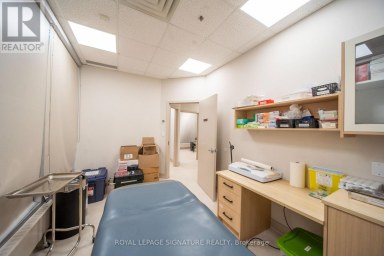 RM1-4 106 - 55 TOWN CENTRE COURT Toronto (Bendale) Ontario photo 3