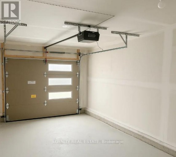 38A UPPER MONCLOVA ROAD, Toronto (Downsview-Roding-CFB), Ontario, M3M0A6