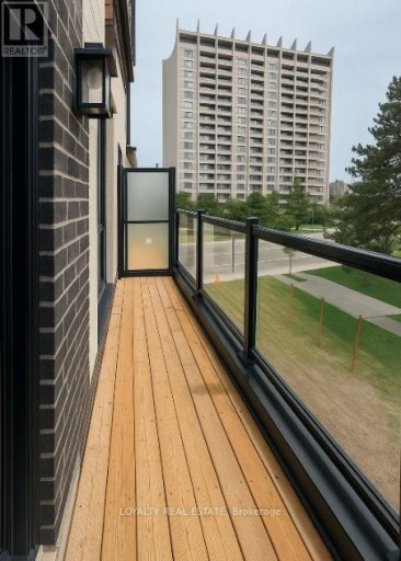 38A UPPER MONCLOVA ROAD, Toronto (Downsview-Roding-CFB), Ontario, M3M0A6