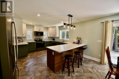 751 PIKE BAY ROAD Northern Bruce Peninsula Ontario photo 16