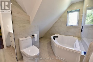 751 PIKE BAY ROAD Northern Bruce Peninsula Ontario photo 32
