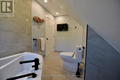 751 PIKE BAY ROAD Northern Bruce Peninsula Ontario photo 35
