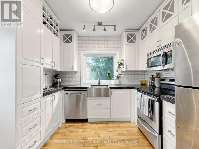 195 WHEELER AVENUE, Toronto (The Beaches), Ontario, M4L3V5