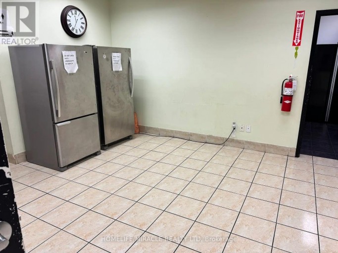 1700 SISMET ROAD, Mississauga (Northeast), Ontario, L4W1R4