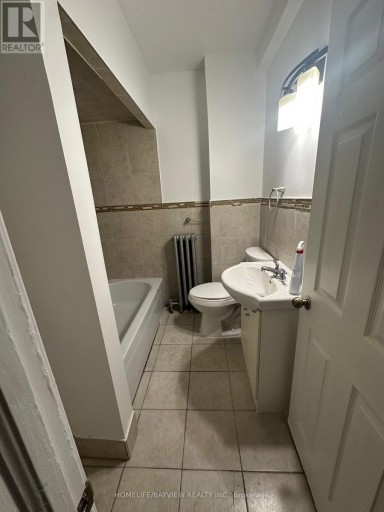 200 - 2597 EGLINTON AVENUE W, Toronto (Keelesdale-Eglinton West), Ontario, M6M1T3