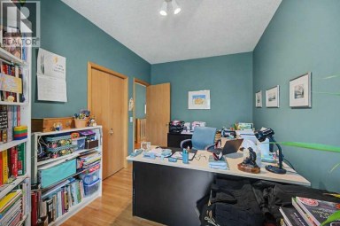 18 Prominence View SW Calgary Alberta photo 10