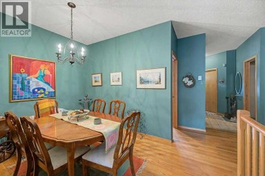 18 Prominence View SW Calgary Alberta photo 11