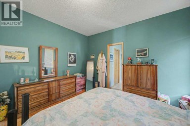 18 Prominence View SW Calgary Alberta photo 21