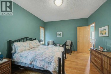 18 Prominence View SW Calgary Alberta photo 22
