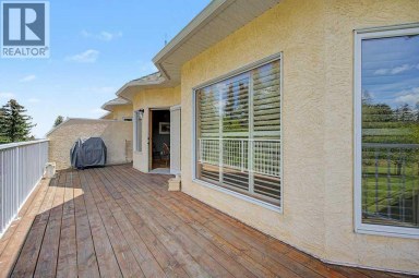 18 Prominence View SW Calgary Alberta photo 27