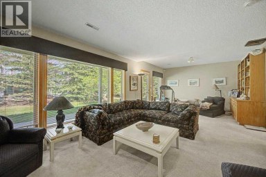 18 Prominence View SW Calgary Alberta photo 36