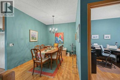 18 Prominence View SW Calgary Alberta photo 8
