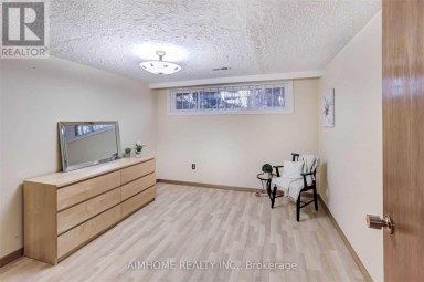 LOWER L - 145 HOMEWOOD AVENUE Toronto (Newtonbrook West) Ontario photo 6