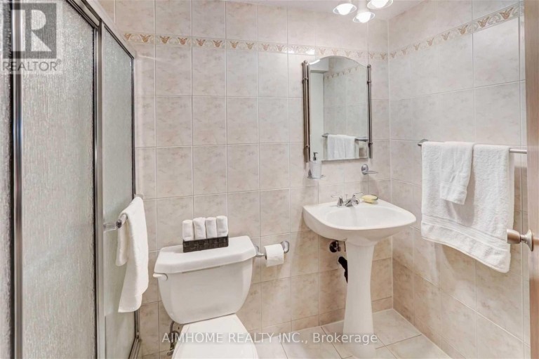 LOWER L - 145 HOMEWOOD AVENUE, Toronto (Newtonbrook West), Ontario, M2M1K4
