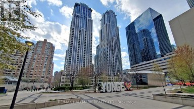 49 - 384 YONGE STREET Toronto (Bay Street Corridor) Ontario photo 1