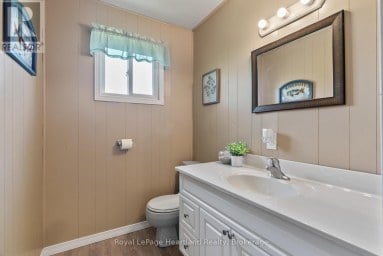 48 POECHMAN LANE Brockton Ontario photo 20