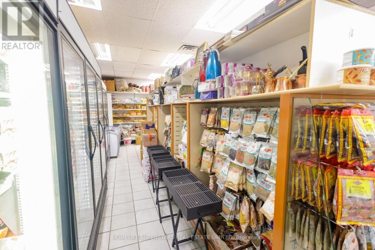 86 NIAGARA STREET, St. Catharines (E. Chester), Ontario, L2R4L2