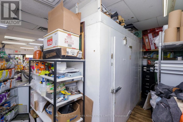 86 NIAGARA STREET, St. Catharines (E. Chester), Ontario, L2R4L2