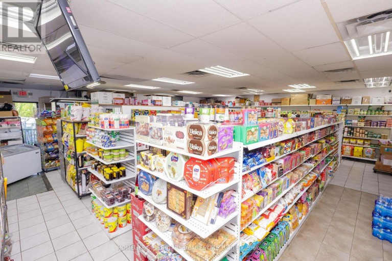 86 NIAGARA STREET, St. Catharines (E. Chester), Ontario, L2R4L2