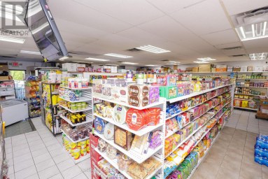 86 NIAGARA STREET St. Catharines (E. Chester) Ontario photo 7