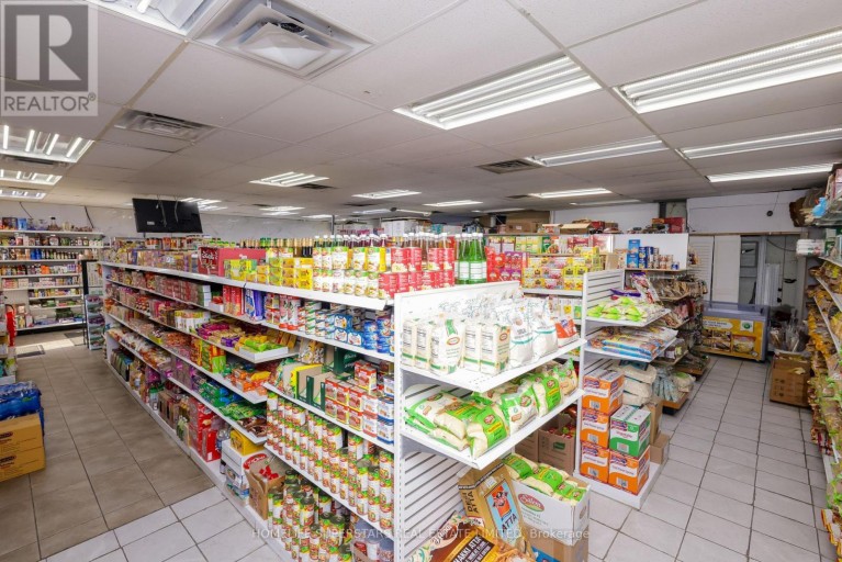 86 NIAGARA STREET, St. Catharines (E. Chester), Ontario, L2R4L2