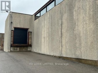 69 PETER STREET S Orillia Ontario photo 4