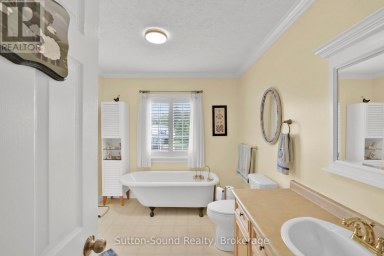 900 10TH AVENUE E Owen Sound Ontario photo 17
