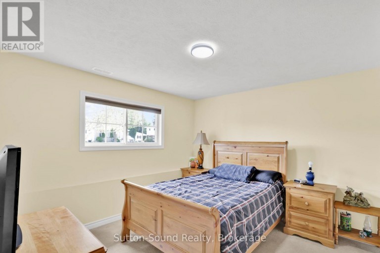 900 10TH AVENUE E, Owen Sound, Ontario, N4K3H7