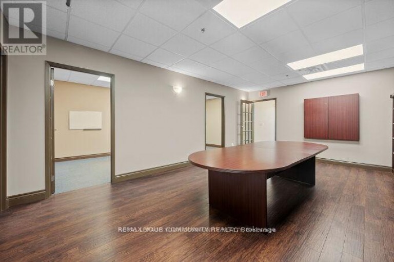 6 - 355 HARRY WALKER PARKWAY, Newmarket (Newmarket Industrial Park), Ontario, L3Y8V6