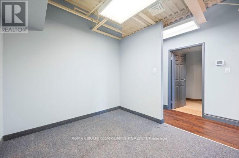 6 - 355 HARRY WALKER PARKWAY, Newmarket (Newmarket Industrial Park), Ontario, L3Y8V6