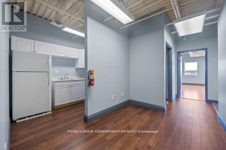 6 - 355 HARRY WALKER PARKWAY, Newmarket (Newmarket Industrial Park), Ontario, L3Y8V6