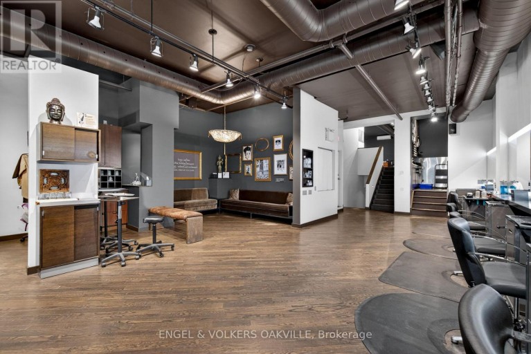 145 LAKESHORE ROAD E, Oakville (OO Old Oakville), Ontario, L6J1H3