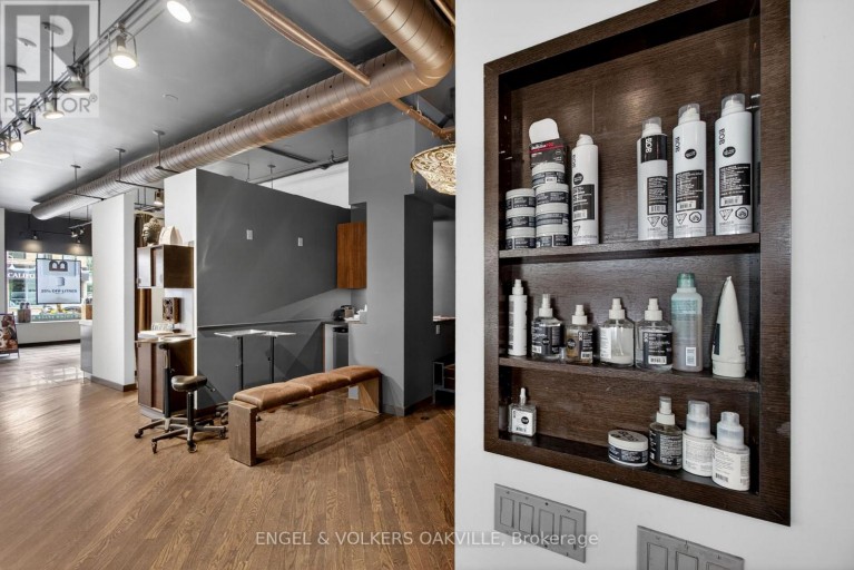 145 LAKESHORE ROAD E, Oakville (OO Old Oakville), Ontario, L6J1H3