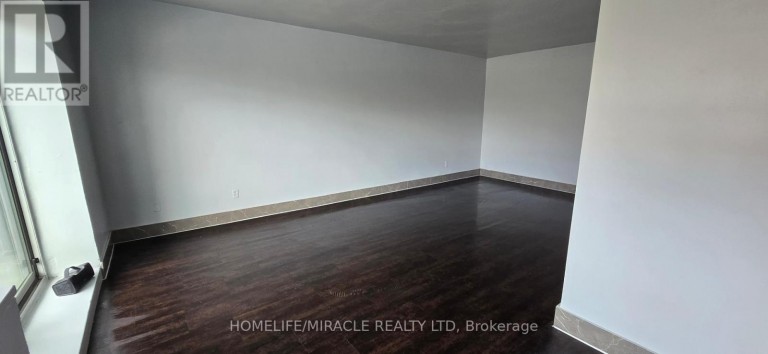 302 - 1651 VICTORIA PK AVENUE, Toronto (Wexford-Maryvale), Ontario, M1R1P9