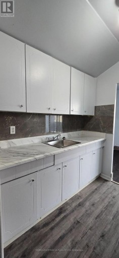 302 - 1651 VICTORIA PK AVENUE, Toronto (Wexford-Maryvale), Ontario, M1R1P9