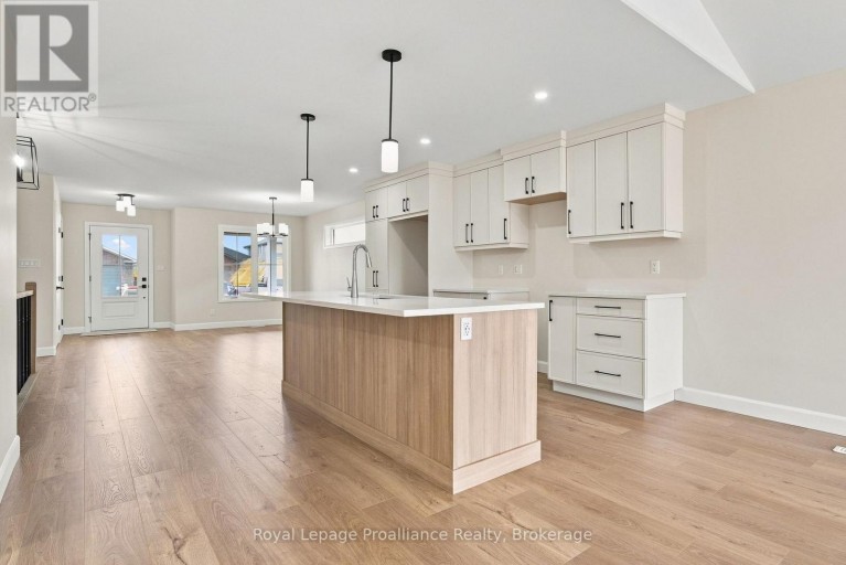 100 HASTINGS PARK DRIVE, Belleville (Belleville Ward), Ontario, K8P0G7