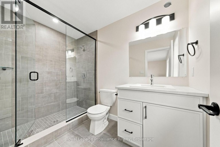 100 HASTINGS PARK DRIVE, Belleville (Belleville Ward), Ontario, K8P0G7