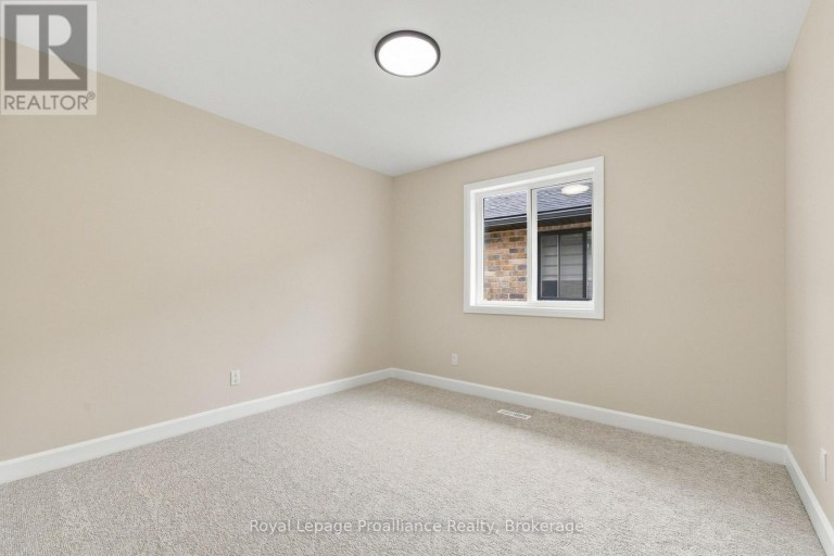 100 HASTINGS PARK DRIVE, Belleville (Belleville Ward), Ontario, K8P0G7