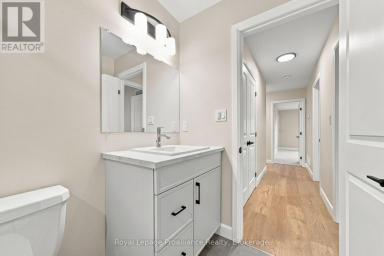 100 HASTINGS PARK DRIVE, Belleville (Belleville Ward), Ontario, K8P0G7