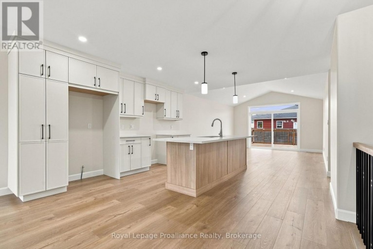 100 HASTINGS PARK DRIVE, Belleville (Belleville Ward), Ontario, K8P0G7