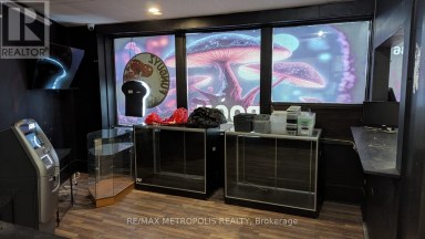 UPPER - 1 DUNLOP STREET E Barrie (City Centre) Ontario photo 10