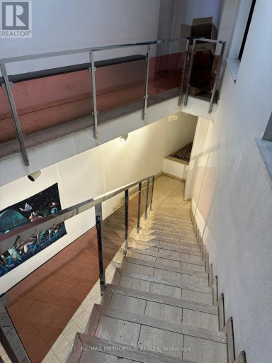 UPPER - 1 DUNLOP STREET E, Barrie (City Centre), Ontario, L4N1A1