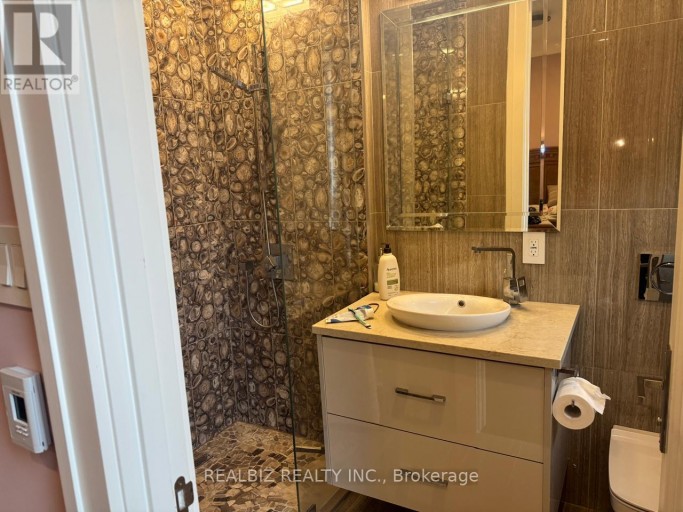 39 HEMFORD CRESCENT, Toronto (Banbury-Don Mills), Ontario, M3B2S4