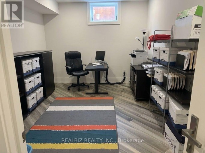 39 HEMFORD CRESCENT, Toronto (Banbury-Don Mills), Ontario, M3B2S4